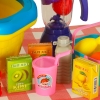 Kosz piknikowy koszyk owoce soki napoje jedzenie prowiant przekąski na piknik